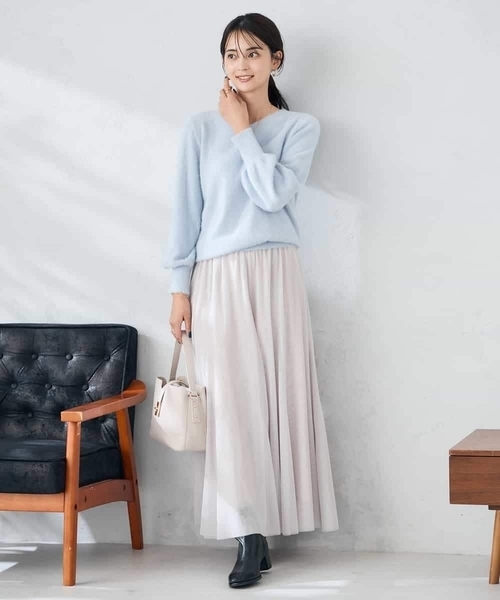 a.v.v(アーヴェヴェ)の「ヘアリーラメVネックニット(ニット/セーター・レディース・アイボリー/ダークインディゴブルー/グレー系その他/ネイビー・38/36/40)」の12枚目の写真