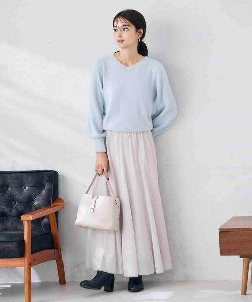 a.v.v(アーヴェヴェ)の「ヘアリーラメVネックニット(ニット/セーター・レディース・アイボリー/ダークインディゴブルー/グレー系その他/ネイビー・38/36/40)」の14枚目の写真