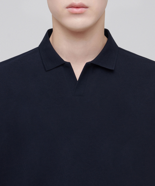 MUSINSA STANDARD(ムシンサスタンダード)の「スリットネックピケポロシャツ【ネイビー】(ポロシャツ・メンズ・その他・SMALL/MEDIUM/LARGE/X-LARGE/XX-LARGE/XXX-LARGE)」の3枚目の写真