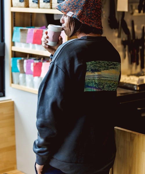 THE MILES（ザ マイルズ）の「ellipsis イリップシス Crew Kneck Sweat-D.H- クルーネックスエット-D.H-（スウェット・メンズ・グレイッシュベージュ/ブラック・LARGE/MEDIUM）」の13枚目の写真