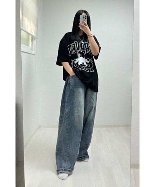 GRAVER（グレーバー）の「[ユニセックス]3ベアコミックスロゴ半袖Tシャツ_ブラック（Tシャツ/カットソー・レディース・ブラック・X-LARGE/SMALL/MEDIUM/LARGE）」の3枚目の写真