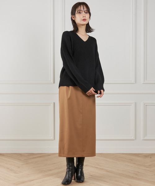 INED（イネド）の「TWサテンベルテッドスカート（スカート・レディース・ネイビー/キャメル/チャコールグレー・7号/9号/11号）」の16枚目の写真