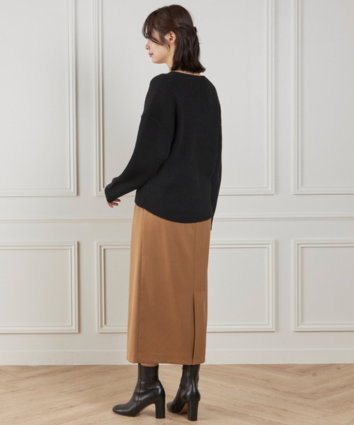 INED（イネド）の「TWサテンベルテッドスカート（スカート・レディース・ネイビー/キャメル/チャコールグレー・7号/9号/11号）」の18枚目の写真