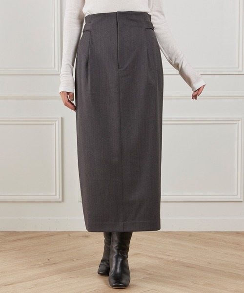 INED（イネド）の「TWサテンベルテッドスカート（スカート・レディース・ネイビー/キャメル/チャコールグレー・7号/9号/11号）」の4枚目の写真
