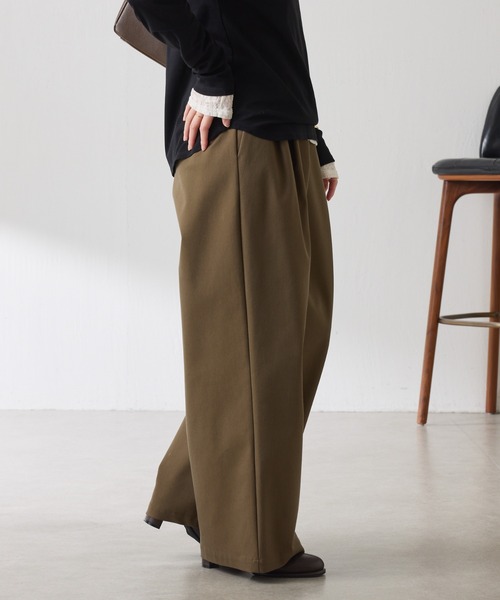 COLLAGE GALLARDAGALANTE(コラージュガリャルダガランテ)の「タックワイドチノパンツ(チノパンツ・レディース・ベージュ/カーキ・FREE)」の14枚目の写真