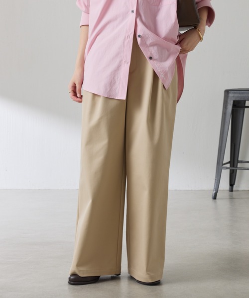 COLLAGE GALLARDAGALANTE(コラージュガリャルダガランテ)の「タックワイドチノパンツ(チノパンツ・レディース・ベージュ/カーキ・FREE)」の5枚目の写真
