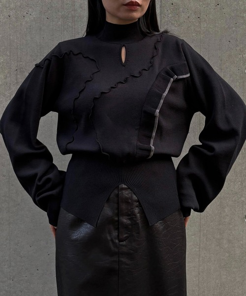 &g'aime(アンジェム)の「【&g'aime 】メロー×ラッフルMIXニット Lettuce-Edge Ruffle Mix Knit(ニット/セーター・レディース・ブラック/グレイッシュベージュ/チャコールグレー・FREE)」の10枚目の写真