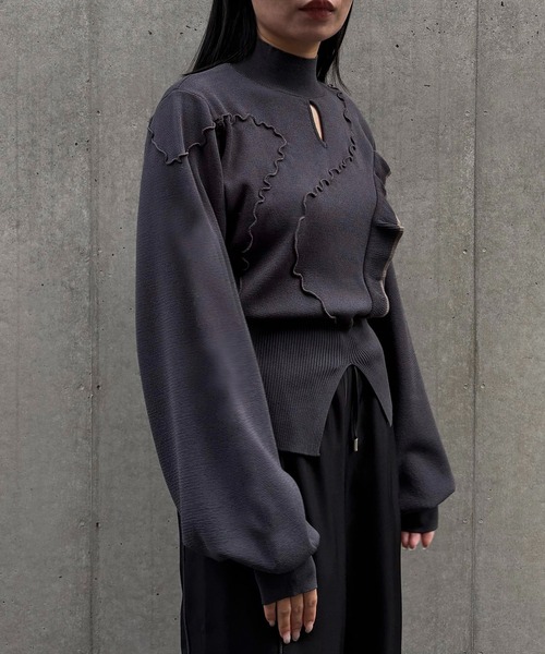 &g'aime(アンジェム)の「【&g'aime 】メロー×ラッフルMIXニット Lettuce-Edge Ruffle Mix Knit(ニット/セーター・レディース・ブラック/グレイッシュベージュ/チャコールグレー・FREE)」の20枚目の写真