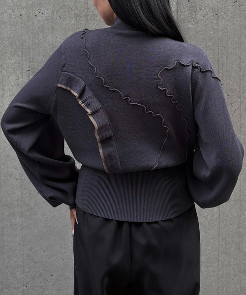 &g'aime(アンジェム)の「【&g'aime 】メロー×ラッフルMIXニット Lettuce-Edge Ruffle Mix Knit(ニット/セーター・レディース・ブラック/グレイッシュベージュ/チャコールグレー・FREE)」の22枚目の写真