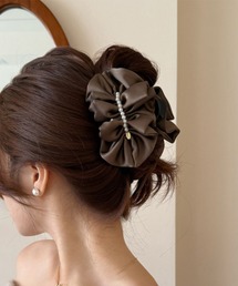leune（ルネ）の「パール×サテンバンスヘアクリップ（バレッタ/ヘアクリップ）」