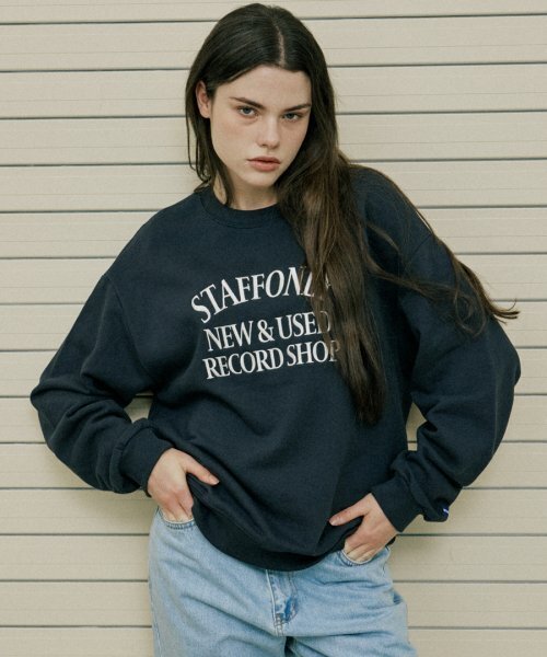 STAFF ONLY(スタッフオンリー)の「NEW&USED SWEATSHIRTS (NAVY)(スウェット・メンズ・その他・SMALL/MEDIUM/LARGE)」の1枚目の写真
