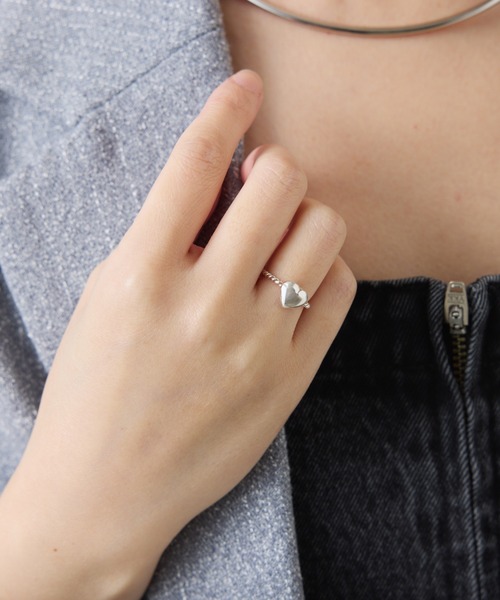 COLLAGE GALLARDAGALANTE（コラージュガリャルダガランテ）の「Sivelle./Silver925ハートヒネリリング（リング・レディース・シルバー・FREE）」の3枚目の写真