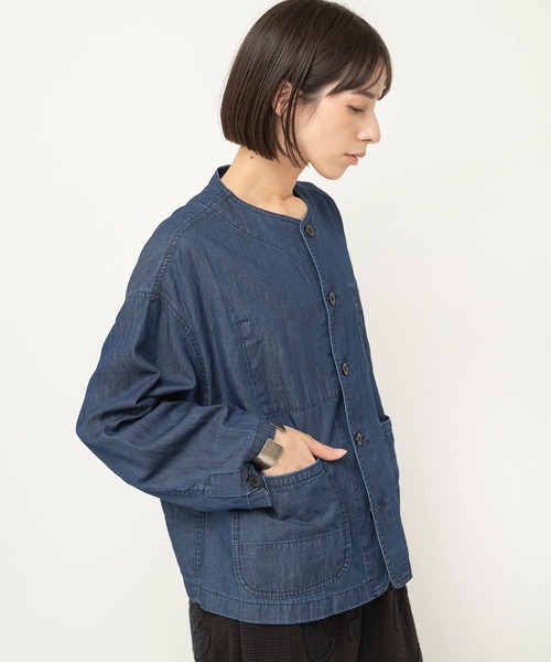 RNA-N(アールエヌエーエヌ)の「B2942 デニムノーカラーライトカバーオール(シャツ/ブラウス・レディース・インディゴブルー/ダークインディゴブルー・FREE)」の12枚目の写真