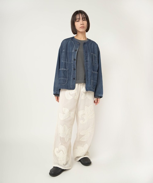 RNA-N(アールエヌエーエヌ)の「B2942 デニムノーカラーライトカバーオール(シャツ/ブラウス・レディース・インディゴブルー/ダークインディゴブルー・FREE)」の14枚目の写真