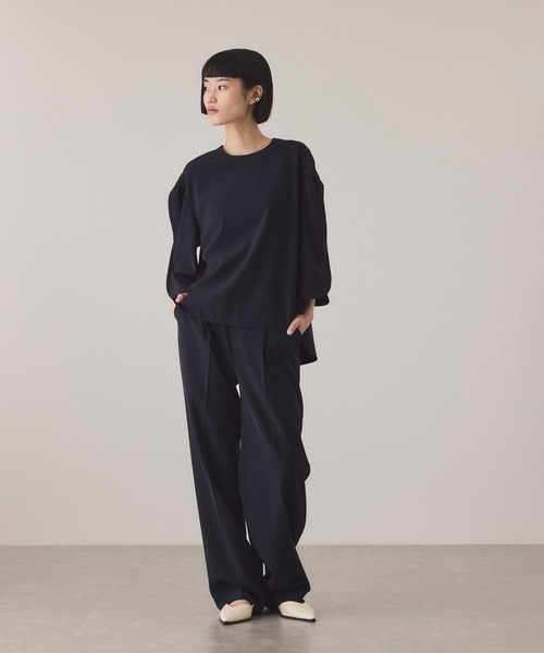 ADAM ET ROPE'（アダムエロペ）の「センタープレスストレートパンツ/UVカット（スラックス・レディース・ベージュ/ネイビー・34/38/36）」の4枚目の写真