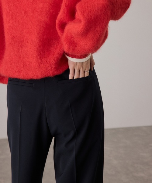 ADAM ET ROPE'（アダムエロペ）の「センタープレスストレートパンツ/UVカット（スラックス・レディース・ベージュ/ネイビー・34/38/36）」の11枚目の写真