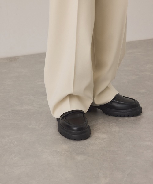 ADAM ET ROPE'（アダムエロペ）の「センタープレスストレートパンツ/UVカット（スラックス・レディース・ベージュ/ネイビー・34/38/36）」の15枚目の写真