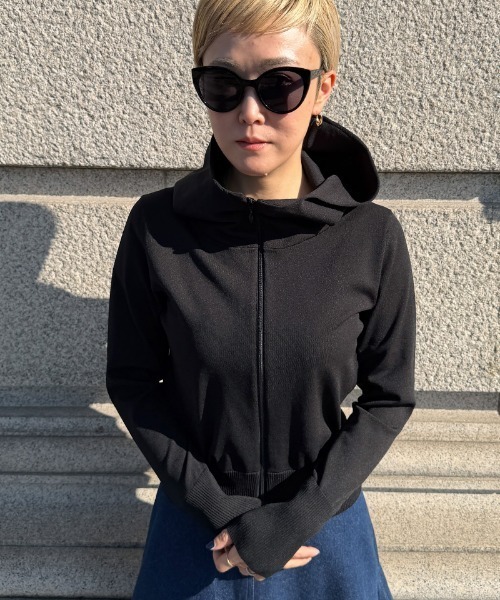 JENNE(ジェンヌ)の「UVカットドライタッチパーカー(ニット/セーター・レディース・ブルー/ブラック/ホワイト・SMALL/MEDIUM/LARGE)」の5枚目の写真