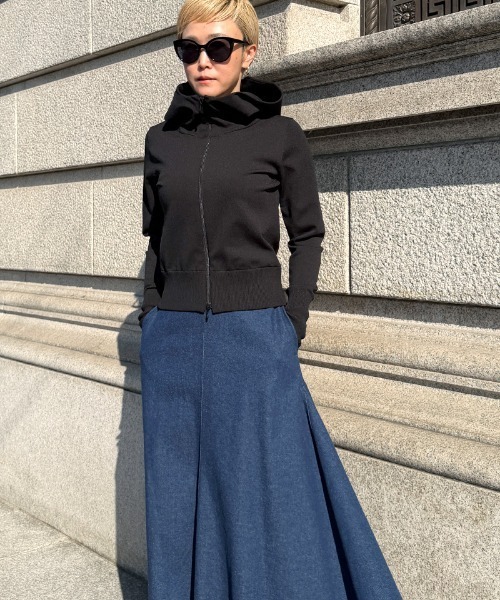 JENNE(ジェンヌ)の「UVカットドライタッチパーカー(ニット/セーター・レディース・ブルー/ブラック/ホワイト・SMALL/MEDIUM/LARGE)」の7枚目の写真
