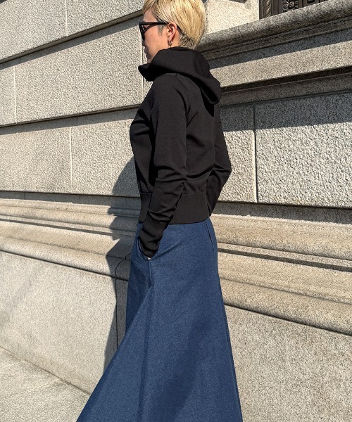 JENNE(ジェンヌ)の「UVカットドライタッチパーカー(ニット/セーター・レディース・ブルー/ブラック/ホワイト・SMALL/MEDIUM/LARGE)」の8枚目の写真