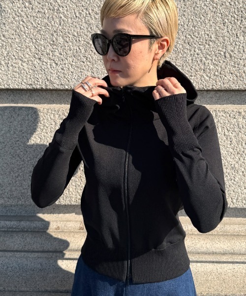 JENNE(ジェンヌ)の「UVカットドライタッチパーカー(ニット/セーター・レディース・ブルー/ブラック/ホワイト・SMALL/MEDIUM/LARGE)」の10枚目の写真