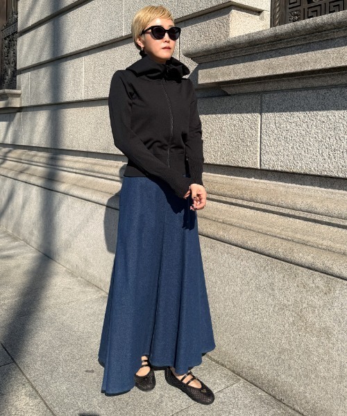 JENNE(ジェンヌ)の「UVカットドライタッチパーカー(ニット/セーター・レディース・ブルー/ブラック/ホワイト・SMALL/MEDIUM/LARGE)」の11枚目の写真