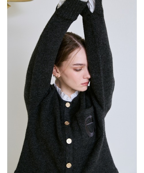 EIMY ISTOIRE（エイミーイストワール）の「Attachedcollrモヘアカーディガン（ノーカラージャケット・レディース・チャコールグレー/ライトピンク・F）」の8枚目の写真