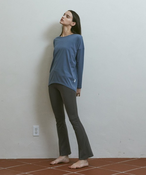 Julier Yoga and Relax(ジュリエヨガアンドリラックス)の「Julier YOGA FITフレアレギンス(レギンス/スパッツ・レディース・グレー/ブルー/ブラック・1/0)」の15枚目の写真