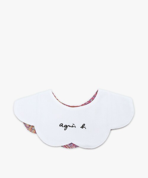 agnes b.(アニエスベー)の「ベビー ロゴ刺繍 リバティプリント コットン リバーシブル スタイ(スタイ/よだれかけ・キッズ・レッド系その他・FREE)」の1枚目の写真