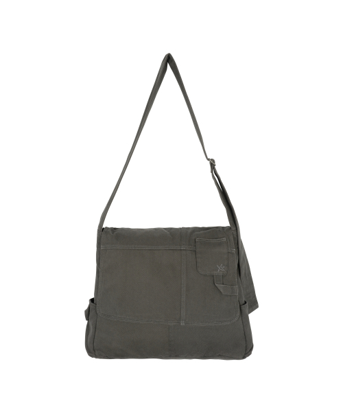 THECOLDESTMOMENT（ザコールデストモーメント）の「TCM washed vintage pocket cross bag (charcoal)（メッセンジャーバッグ・レディース・その他・ONE SIZE）」の2枚目の写真
