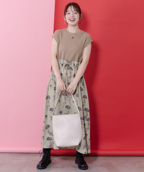 ScoLar（スカラー）の「661430：スカラーちゃん型押し合皮ショルダーバッグ（ショルダーバッグ・レディース・キャメル/ブラウン/アイボリー/ブラック・FREE）」の9枚目の写真