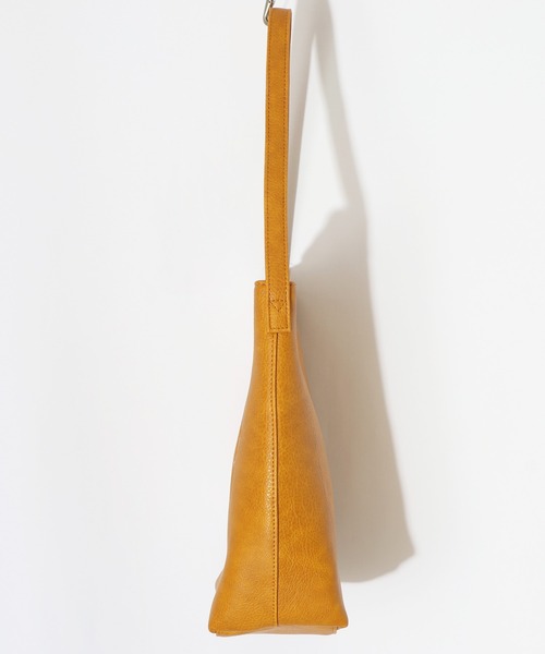 ScoLar（スカラー）の「661430：スカラーちゃん型押し合皮ショルダーバッグ（ショルダーバッグ・レディース・キャメル/ブラウン/アイボリー/ブラック・FREE）」の14枚目の写真