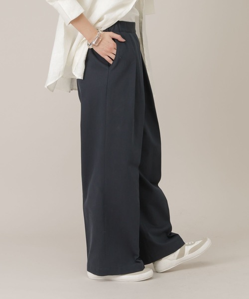 GLOBAL WORK（グローバルワーク）の「ワイドチノパンツ/650200（チノパンツ・レディース・ホワイト系その他3/ライトベージュ/ネイビー・LARGE/MEDIUM）」の3枚目の写真