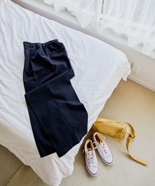 GLOBAL WORK（グローバルワーク）の「ワイドチノパンツ/650200（チノパンツ・レディース・ホワイト系その他3/ライトベージュ/ネイビー・LARGE/MEDIUM）」の6枚目の写真