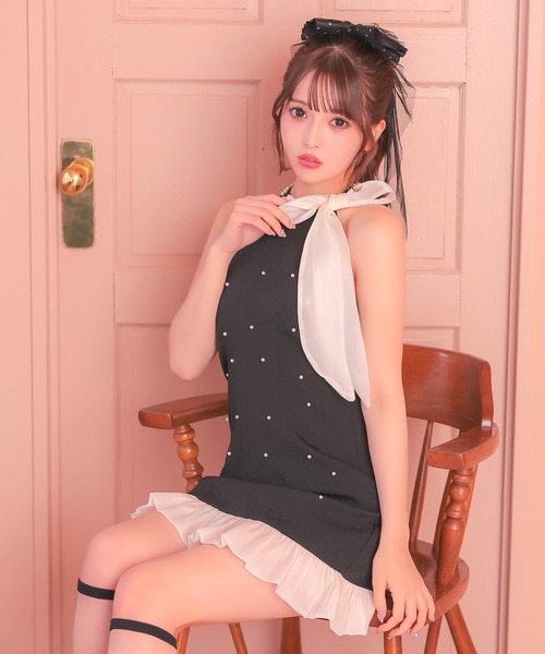 Tika(ティカ)の「キャバドレス ミニ フレア ドット リボン ハイネック フラワービジュー パール 裾フリル ノースリーブドレス ワンピース キャバワンピ(ワンピース・レディース・ブラック/アイボリー・M/L)」の15枚目の写真