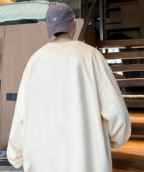 KELVIN（ケルヴァン）の「Graphic Print Oversized Long Sleeve Tee  グラフィックプリント オーバーサイズTシャツ(ロンT)（Tシャツ/カットソー・メンズ・ホワイト/バーガンディー/ブラック・MEDIUM/LARGE）」の6枚目の写真