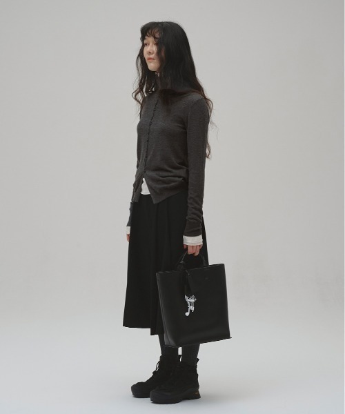 TODAYFUL（トゥデイフル）の「Turtleneck Button Knit（ベスト・レディース・ブラウン/チャコールグレー/ブラック・FREE）」の4枚目の写真