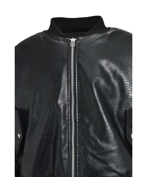 BREATH(ブレス)の「FAUX LEATHER PYTHON BOMBER JACKET(ダウンジャケット/コート・メンズ・ブラック・LARGE)」の4枚目の写真