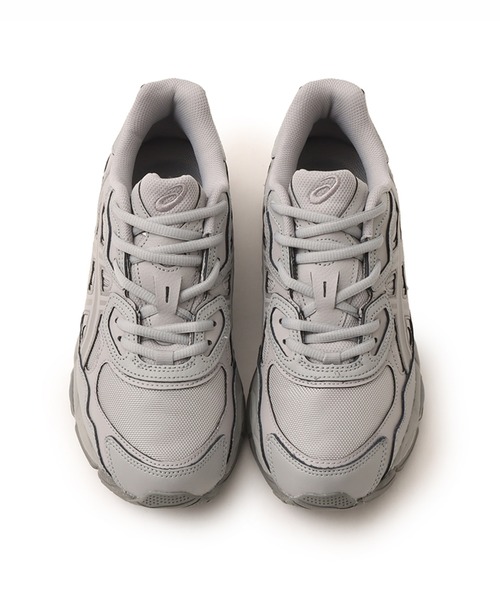 ASICS(アシックス)の「asics GEL-NYC / アシックス ゲル NYC(スニーカー・メンズ・グレー・26.0cm/26.5cm/27.0cm/27.5cm/28.0cm/28.5cm/25.0cm/24.5cm/24.0cm/23.5cm/23.0cm)」の2枚目の写真