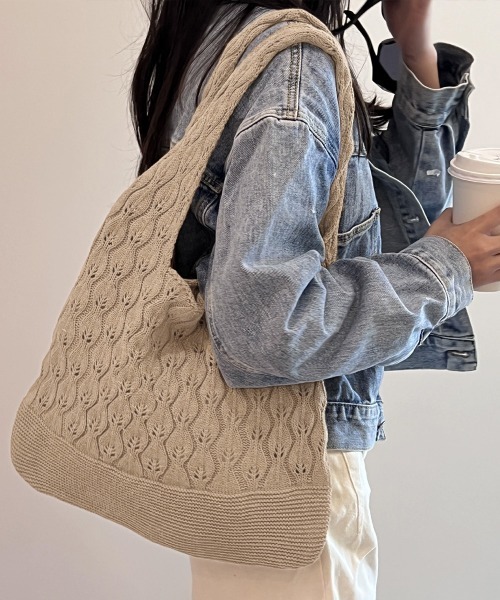 Miniministore（ミニミニストア）の「透かし編みニットバッグ韓国風トートバッグ（トートバッグ・レディース・アイボリー/ブラウン/ブラック/ベージュ・FREE）」の4枚目の写真
