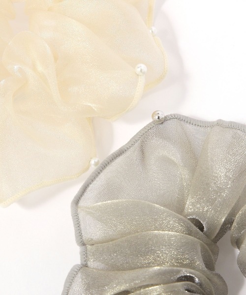 GLOBAL WORK（グローバルワーク）の「シアーパイピングシュシュ/646387（シュシュ・レディース・オフホワイト/ベージュ/ブラック/ダークブラウン/グレー・FREE）」の6枚目の写真