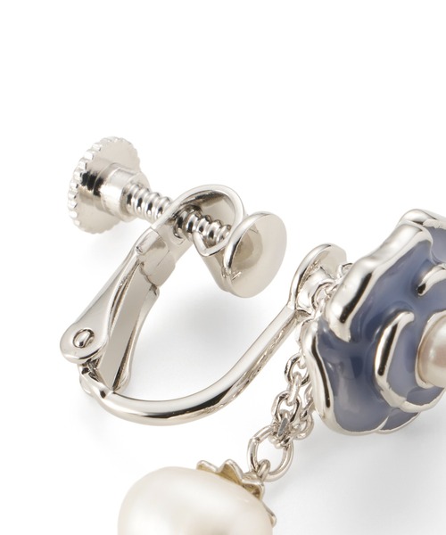 LANVIN en Bleu(ランバンオンブルー)の「ローズモチーフ イヤリング(イヤリング・レディース・ブルー/ピンク・ONE SIZE)」の5枚目の写真