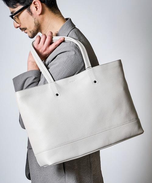 TETE HOMME（テットオム）の「【TETE HOMME × SOLATINA】カウレザートートバッグ（トートバッグ・メンズ・ネイビー/イエロー/ブラック/アイボリー・FREE）」の2枚目の写真