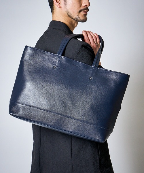TETE HOMME（テットオム）の「【TETE HOMME × SOLATINA】カウレザートートバッグ（トートバッグ・メンズ・ネイビー/イエロー/ブラック/アイボリー・FREE）」の3枚目の写真