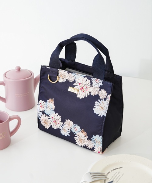 PAUL & JOE ACCESSOIRES(ポールアンドジョーアクセソワ)の「【PAUL & JOE ACCESSOIRES /ポール アンド ジョー アクセソワ 】 CHRYSANTHEME & NOUNETTE PRINT ランチトート(トートバッグ・レディース・ミント/ネイビー/ピンク・FREE)」の2枚目の写真