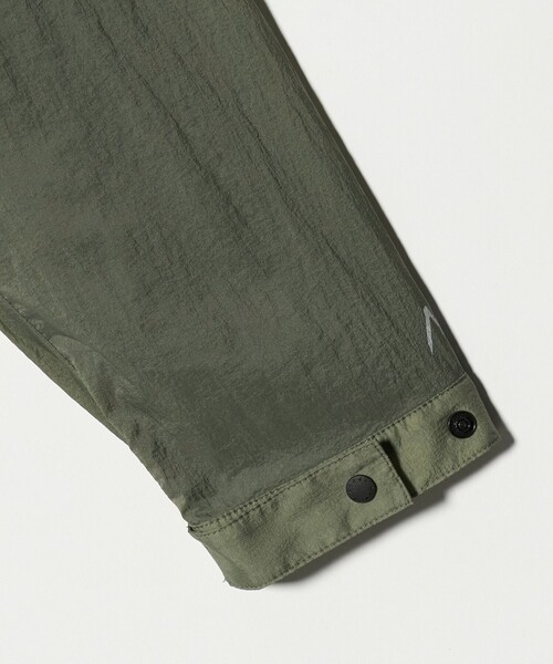 NANGA（ナンガ）の「【別注】＜NANGA＞シェル パーカー ジャケット（ナイロンジャケット・メンズ・ホワイト/ブラック/オリーブ・M/L）」の6枚目の写真