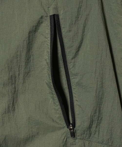 NANGA（ナンガ）の「【別注】＜NANGA＞シェル パーカー ジャケット（ナイロンジャケット・メンズ・ホワイト/ブラック/オリーブ・M/L）」の10枚目の写真