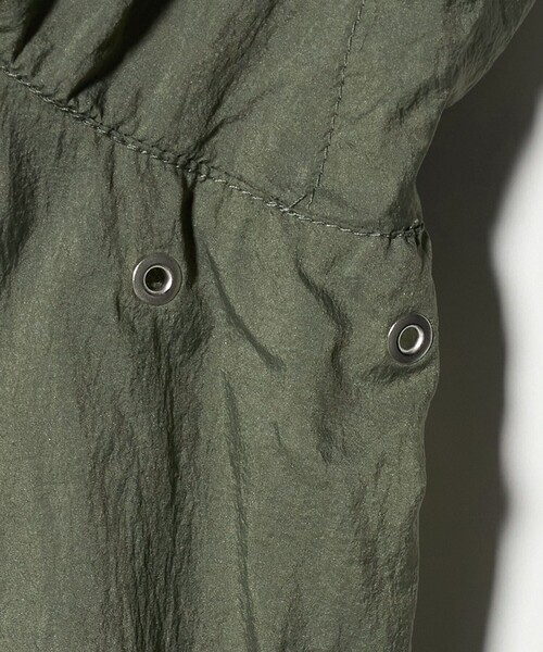 NANGA（ナンガ）の「【別注】＜NANGA＞シェル パーカー ジャケット（ナイロンジャケット・メンズ・ホワイト/ブラック/オリーブ・M/L）」の13枚目の写真