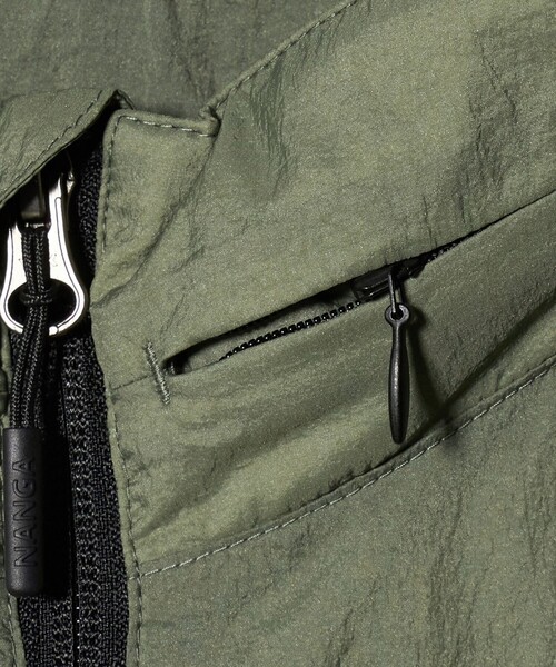 NANGA（ナンガ）の「【別注】＜NANGA＞シェル パーカー ジャケット（ナイロンジャケット・メンズ・ホワイト/ブラック/オリーブ・M/L）」の14枚目の写真