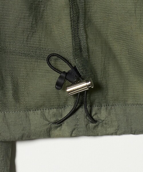 NANGA（ナンガ）の「【別注】＜NANGA＞シェル パーカー ジャケット（ナイロンジャケット・メンズ・ホワイト/ブラック/オリーブ・M/L）」の16枚目の写真